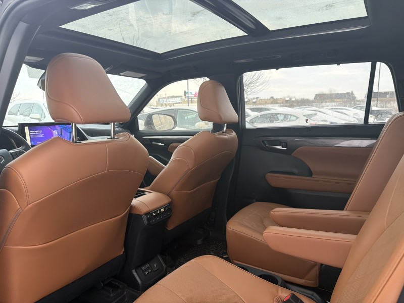 TOYOTA HIGHLANDER 2023 à vendre près Repentigny et de Montréal à vendre