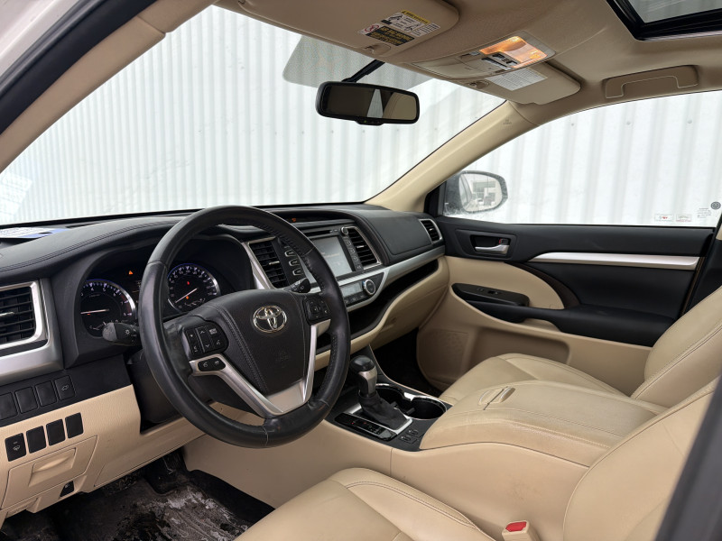 TOYOTA HIGHLANDER 2014 à vendre près Repentigny et de Montréal à vendre