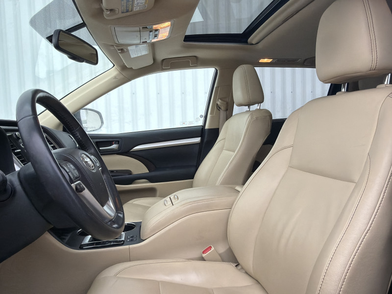 TOYOTA HIGHLANDER 2014 à vendre près Repentigny et de Montréal à vendre