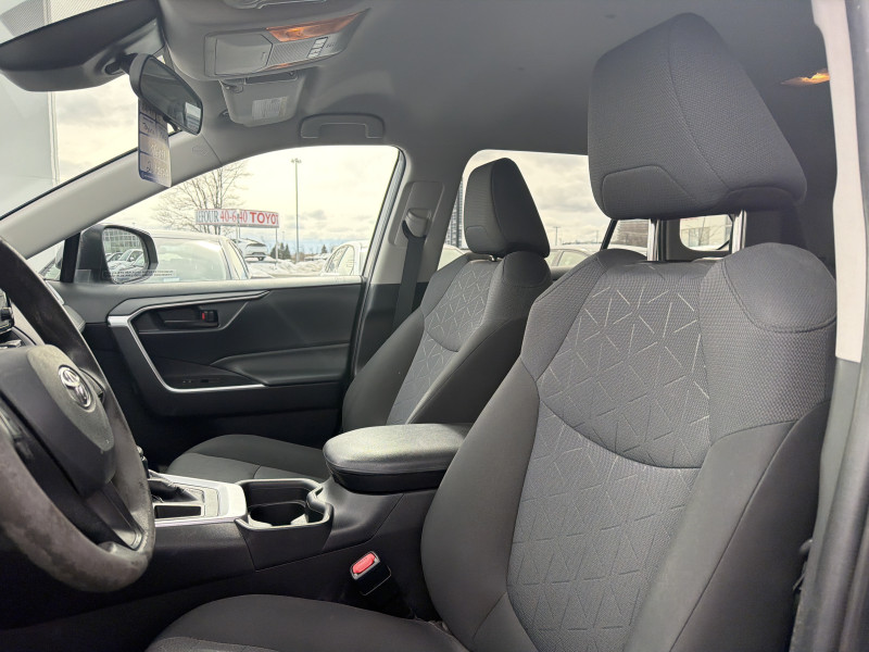 2020 TOYOTA RAV4 used and pre-owned for sales near Repentigny and Montréal à vendre