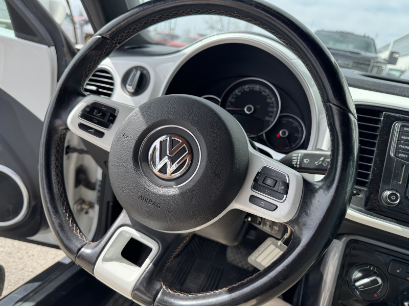 VOLKSWAGEN BEETLE DÉCAPOTABLE 2017 à vendre près Repentigny et de Montréal à vendre