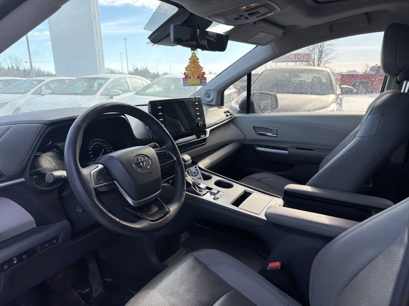 2024 TOYOTA SIENNA used and pre-owned for sales near Repentigny and Montréal à vendre