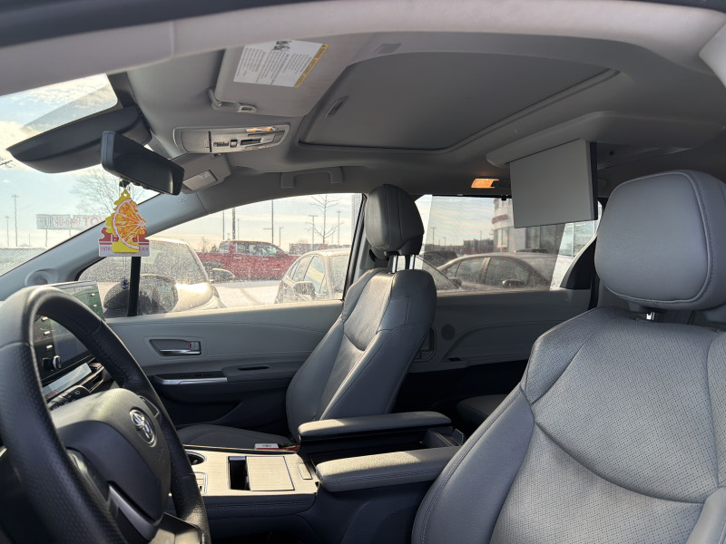 2024 TOYOTA SIENNA used and pre-owned for sales near Repentigny and Montréal à vendre