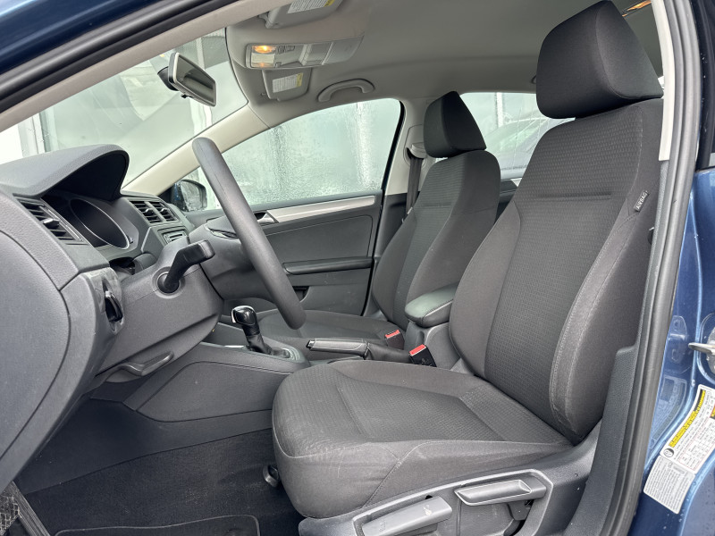 VOLKSWAGEN BERLINE JETTA 2017 à vendre près Repentigny et de Montréal à vendre