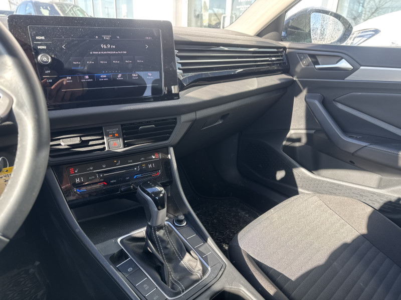 VOLKSWAGEN JETTA 2025 à vendre près Repentigny et de Montréal à vendre